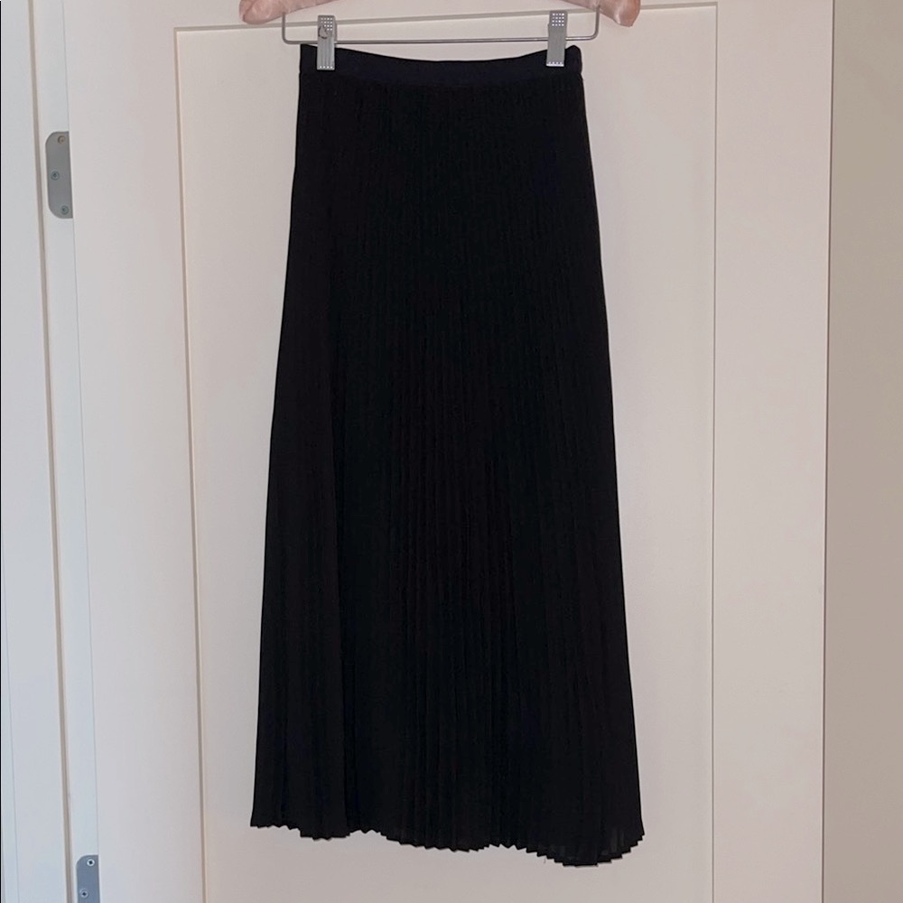 Aritzia Black Midi A-Line Skirt for Cocktail​